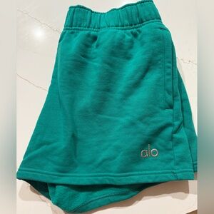Alo Accolade Shorts Size M
